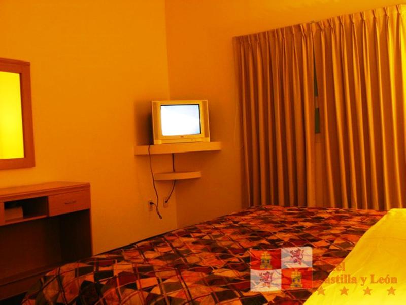 Hotel Castilla Y Leon Guadalajara Luaran gambar